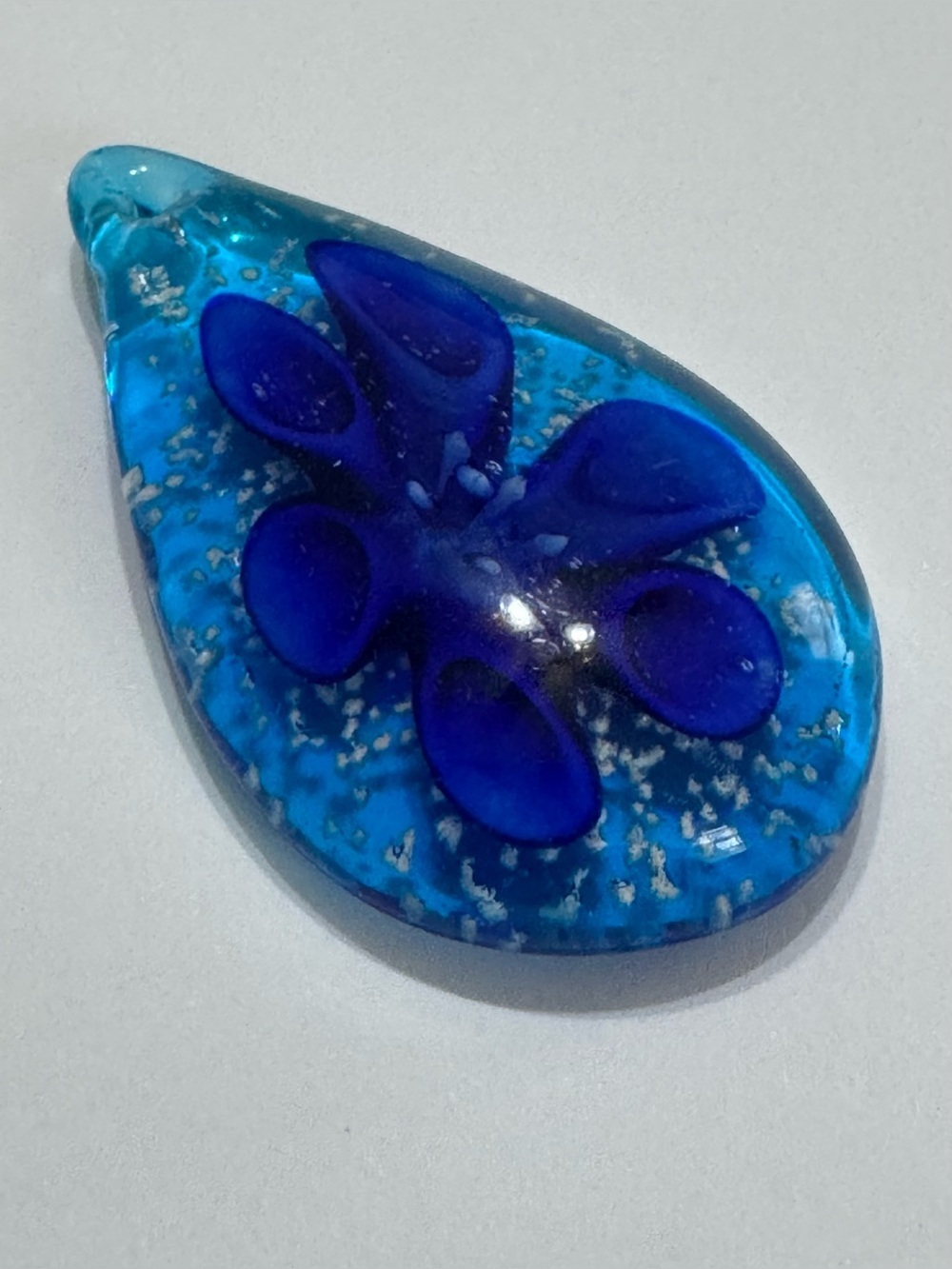 HAND BLOWN GLASS PENDANT